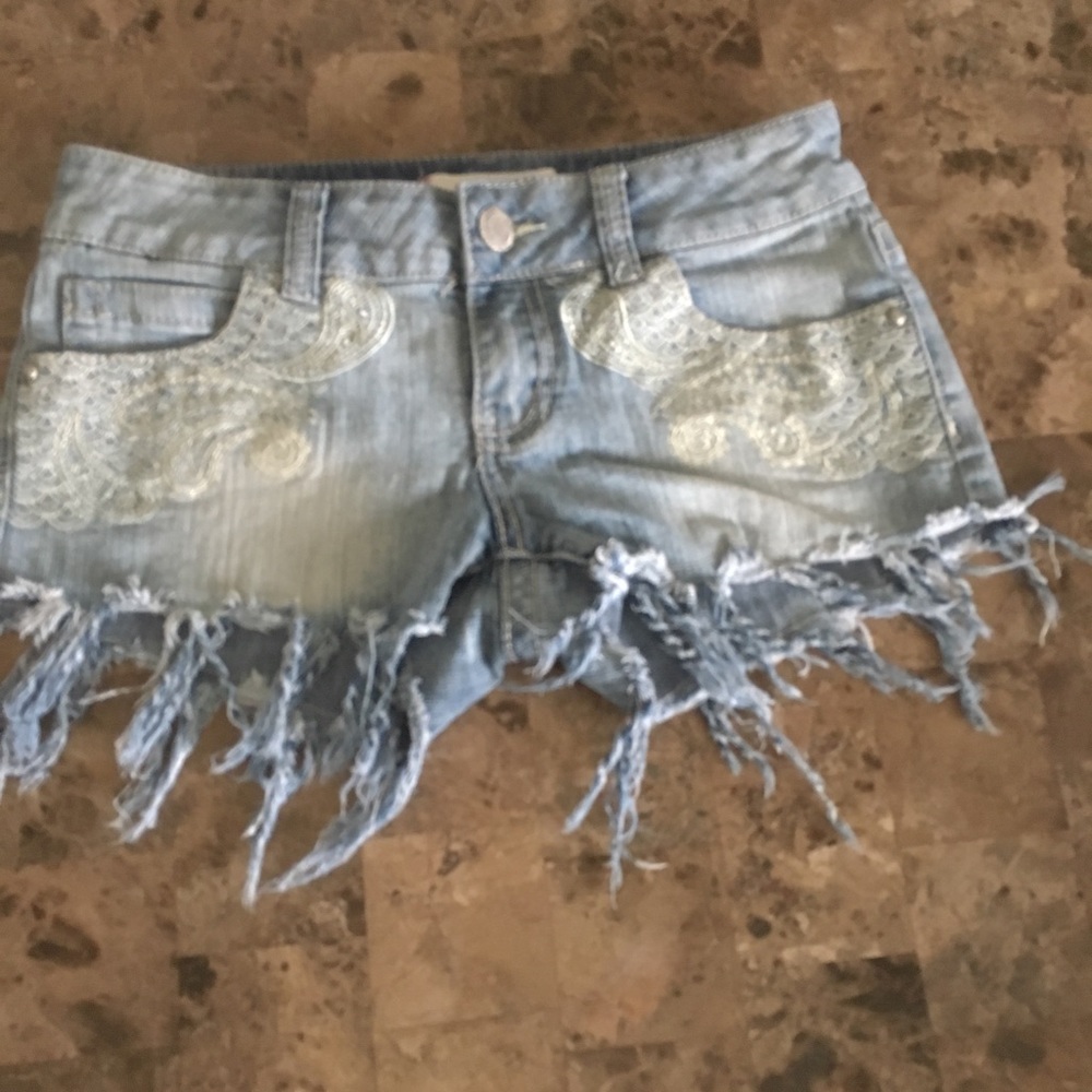 Short shorts